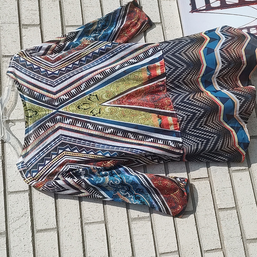 Multi-Color Top - Picture 8 of 10